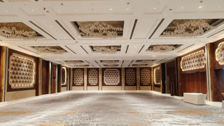 banquet-hall-IEMl